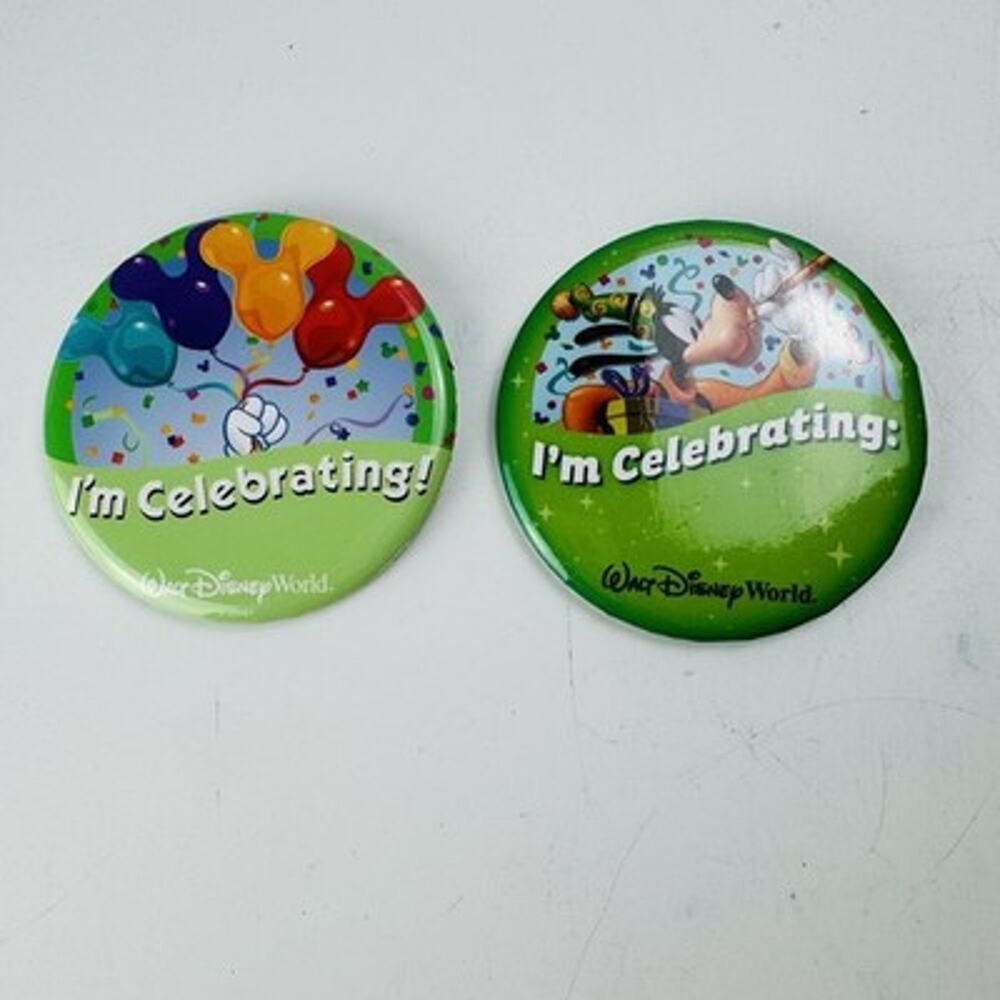 Walt Disney World I’m Celebrating Buttons Lot of 2 Goofy Mickey Balloons 3”